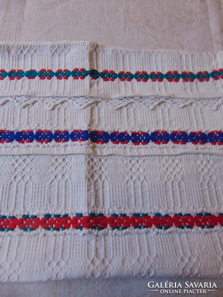 Woven decorative pillowcase with crochet strip 46x34 cm