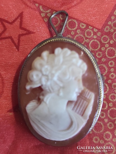 Kameea kameo cameo silver frame pendant brooch badge shell jewelry.