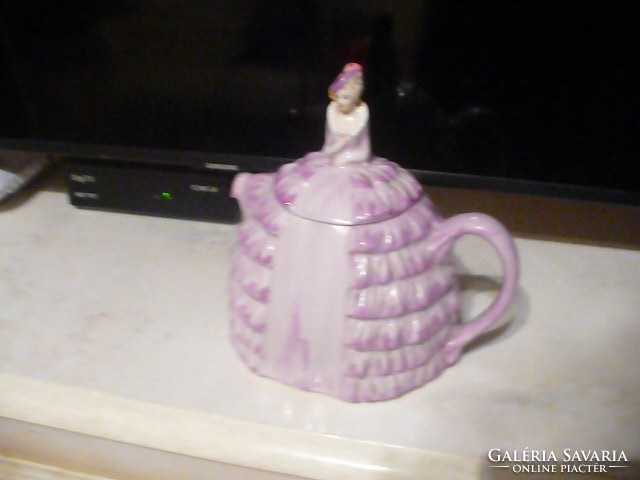 Specially shaped teapot antique