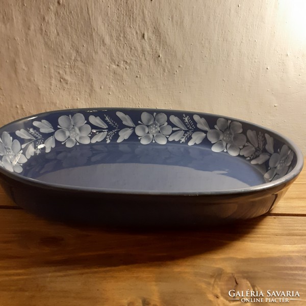 Blue and white Hungarian glazed ceramic steak bowl