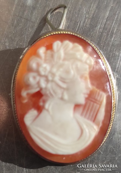 Kameea kameo cameo silver frame pendant brooch badge shell jewelry.