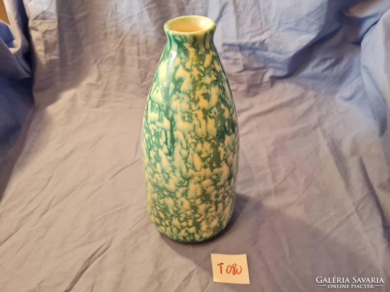 T080 applied art vase