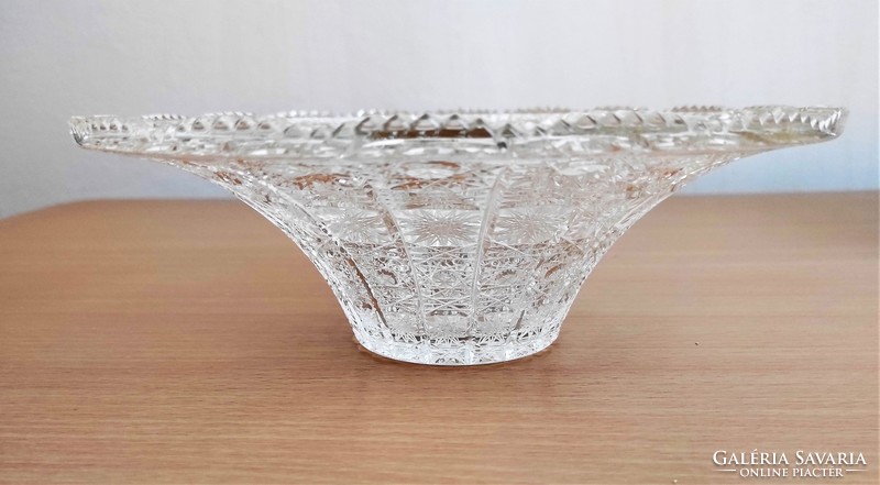 Beautiful, hand-polished Czech crystal fruit bowl with traditional technology