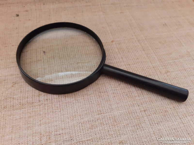 Spared large magnifying glass with handle