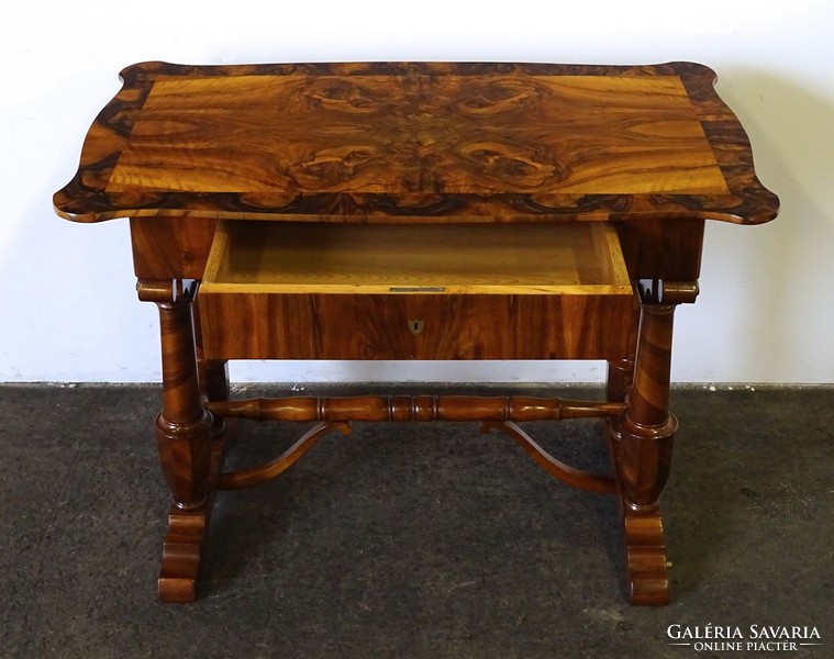 1H272 antique Biedermeier walnut root veneer drawer desk 65 x 110 cm