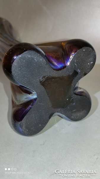 Irizáló vastag falú üveg váza