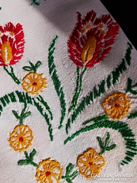 Tulip, handmade tablecloth!
