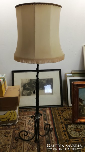 Floor lamp with iron legs, silk bulb 150 cm high