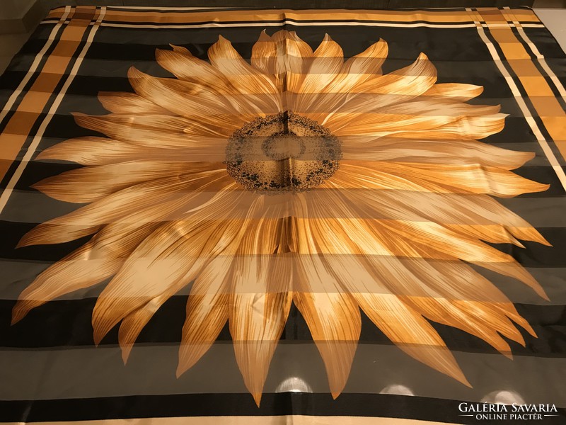 Huge sunflower scarf, 100 x 100 cm