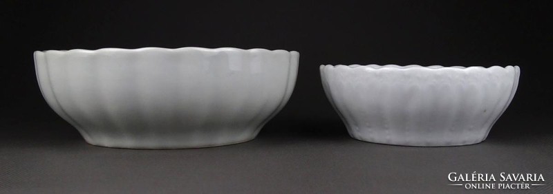 1H501 old small white clove stew bowl 2 pieces
