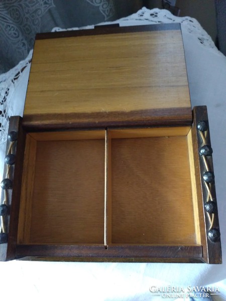 Wooden card holder in perfect condition