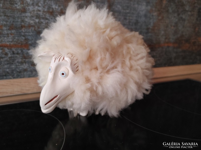 Eye-catching ceramic body original lambskin lamb is a rarity
