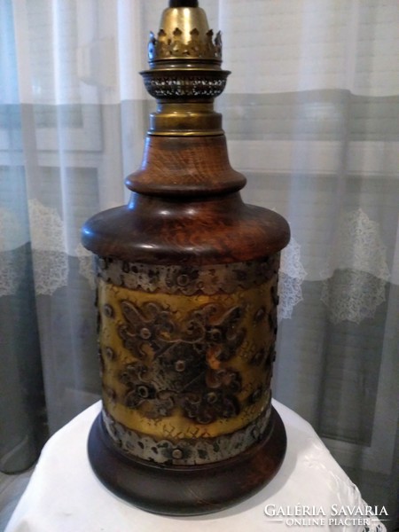 French copper-plated wooden table lamp, l. Elizabeth Szabó with the burial of a glass artist