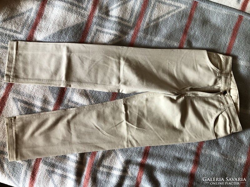 Levi's white jeans - original 20.