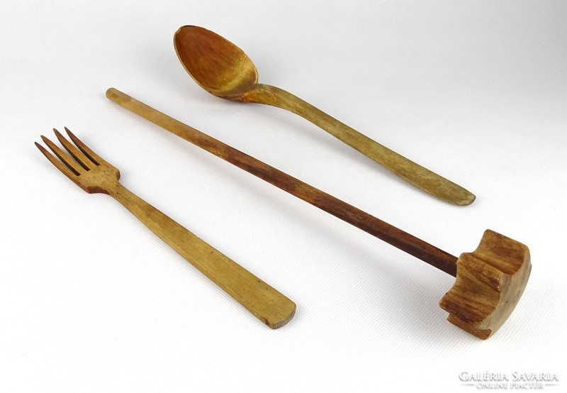 1H822 antique large carved kitchen utensil set of 3 pieces