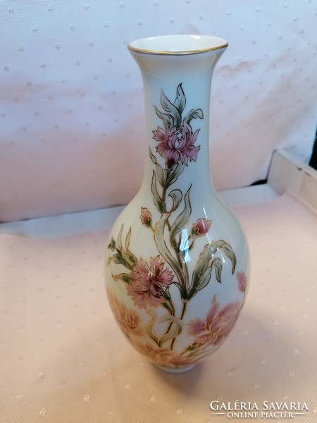 Zsolnay vase with unique hand painting