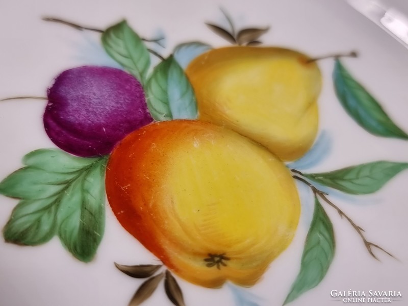 5 db Vélhetően Sitzendorf  porcelàn festett gyümölcsös süteményes tányérok.