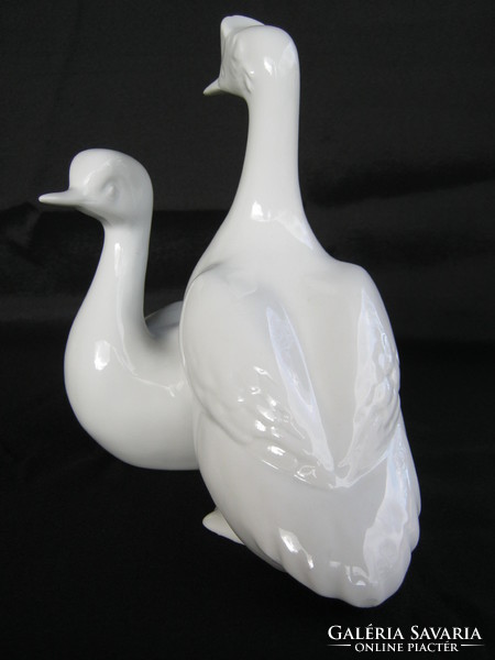 Hollóházi fehér porcelán nagy méretű madár pár