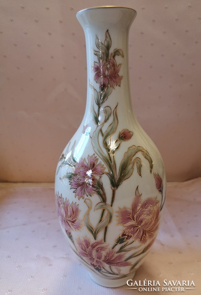 Zsolnay vase with unique hand painting