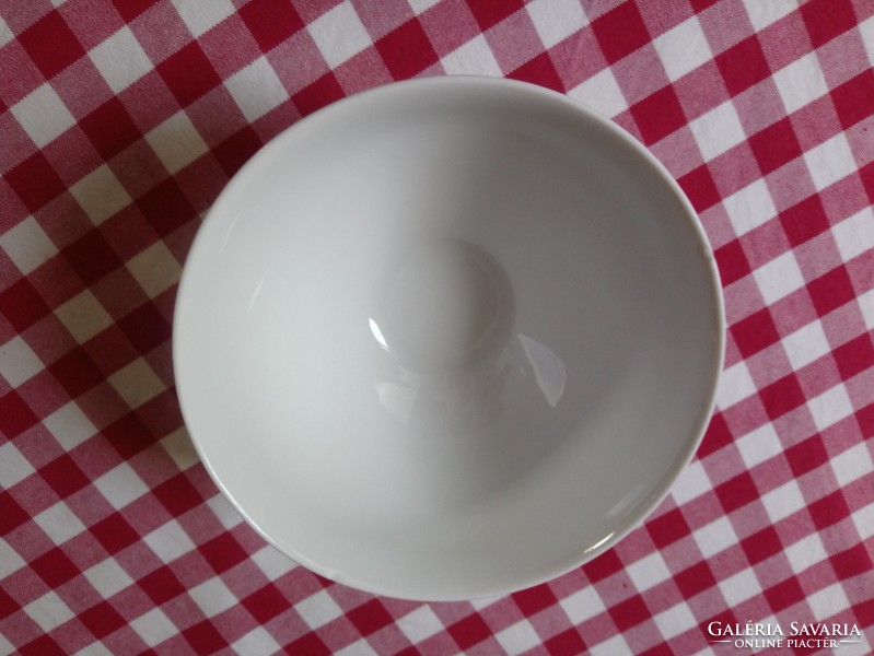 Lowland poppy muesli bowl