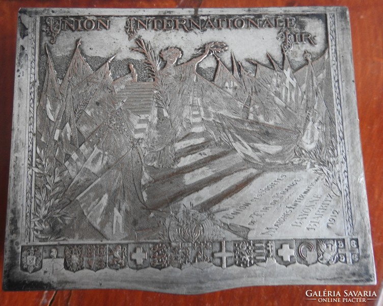 Antik ezüstözött emlék díszdoboz UNION INTERNATIONALE KIR 1912 - országok címerével