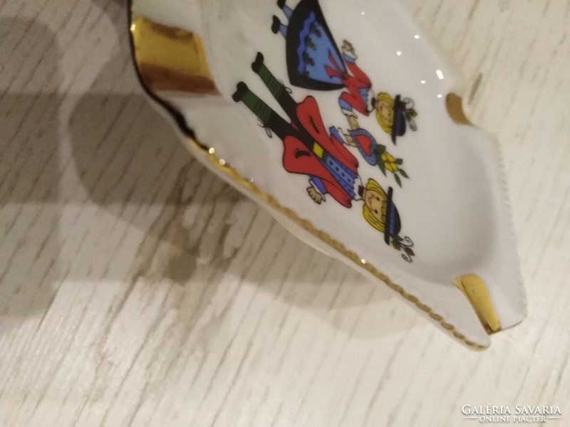 Bécsi souvenir - porcelán hamutál