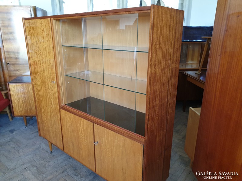 Retro régi Német virtines alacsony szekrény mid century könyvszekrény tálaló vitrin