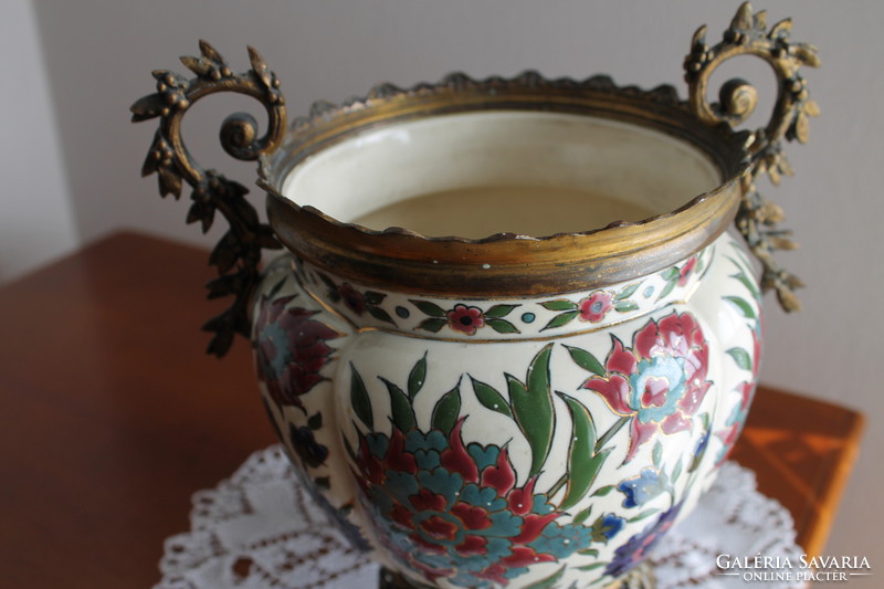 Zsolnay pot with fire-gilded metal fittings