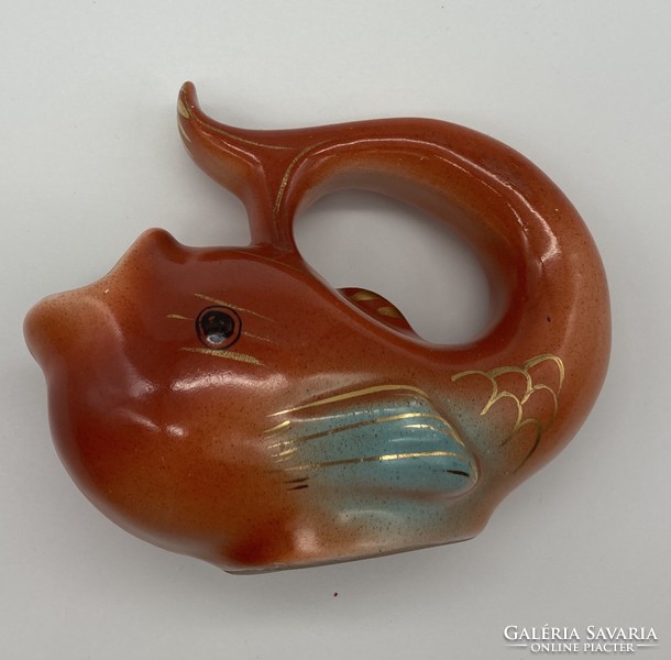 Iparművészeti halas porcelán kiöntő, váza