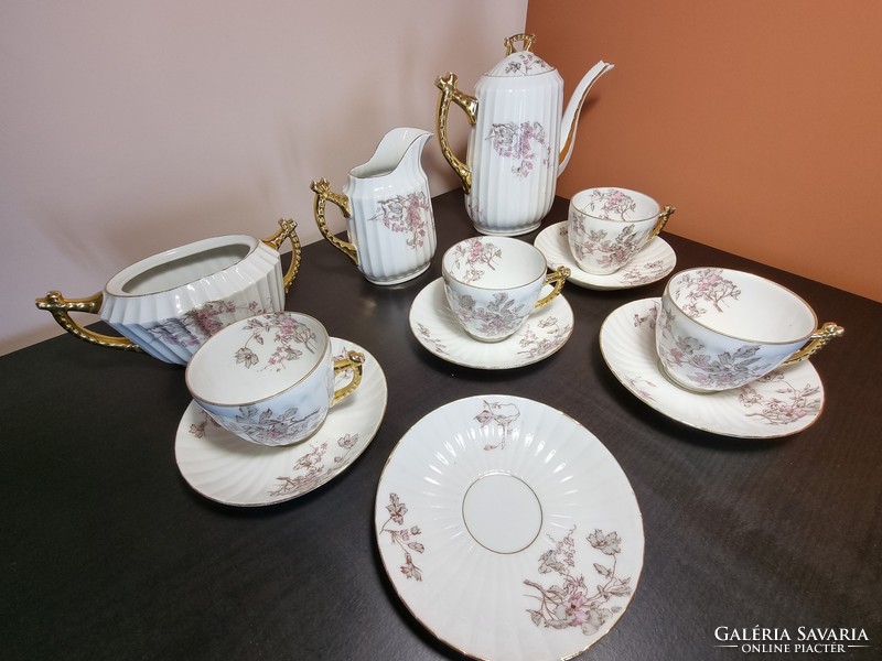 The first half of xx.Szd is an incomplete tea set with a floral pattern .Vignette decoration