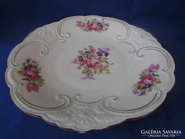 Zsolnay decorative plate decorated with wonderful antique flowers with larger convex patterns