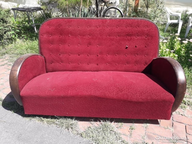 Art deco sofa.