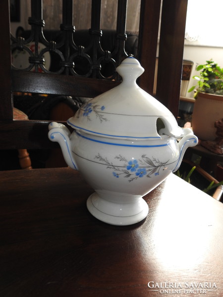 Antique Art Nouveau soup bowl with lid - food holder with lid