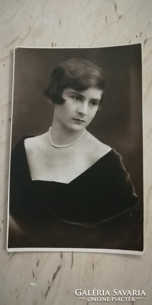 Antique lady photo trouble 1927