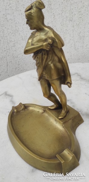 Beautiful special antique bronze statue, extremely showy. Art Nouveau wien, vienna, ashtray, leaf