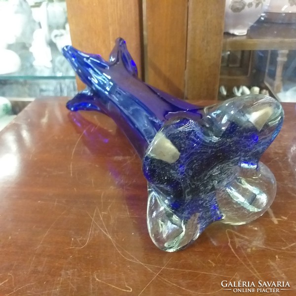 Cobalt blue thick crystal vase.26.5 Cm.