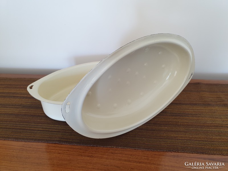 Old vintage enameled enamel large oval iron bowl with lid baking dish