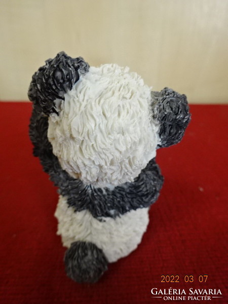 Műgyanta figura, panda maci szívvel a kezében, magassága 7,5 cm. Vanneki! Jókai.