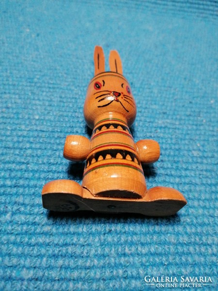 Wooden rabbit, bunny (257)