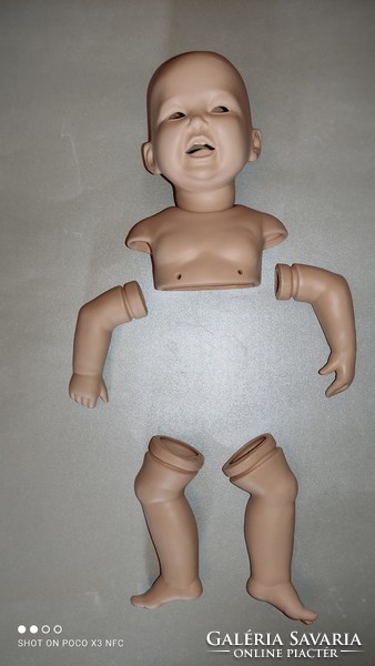 Porcelán jelzett baba fej végtagok