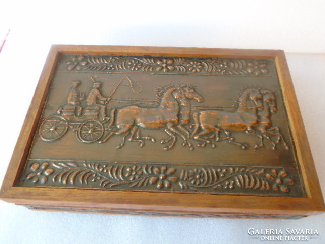 Bronze and wooden equestrian pattern craftsman box, holder. Big sized