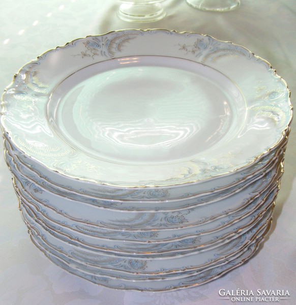 Aranyozott, kézi festésű porcelán tányérok