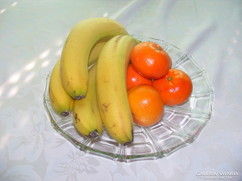 Showy thick-walled glass bowl, centerpiece, serving