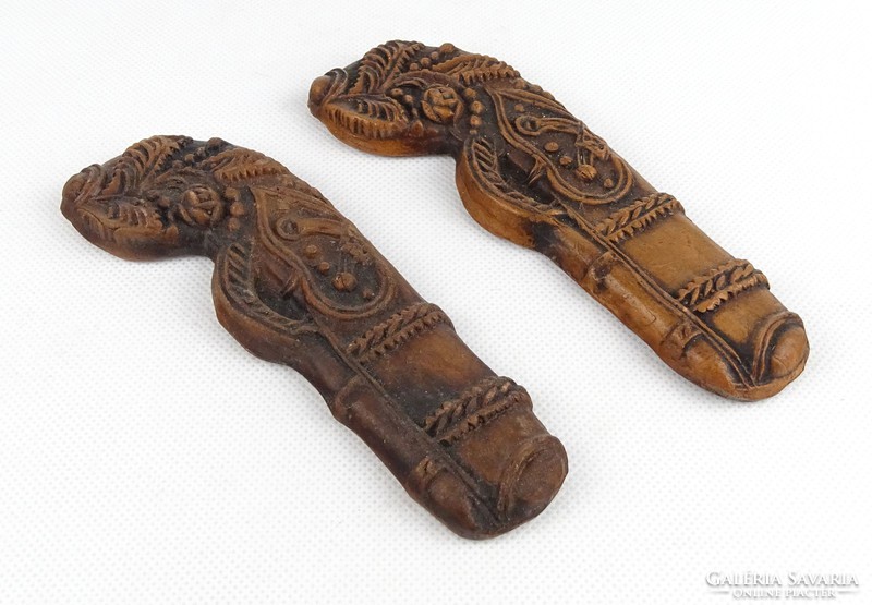 1H888 pistol shaped tile gingerbread figurine marked 2 pieces