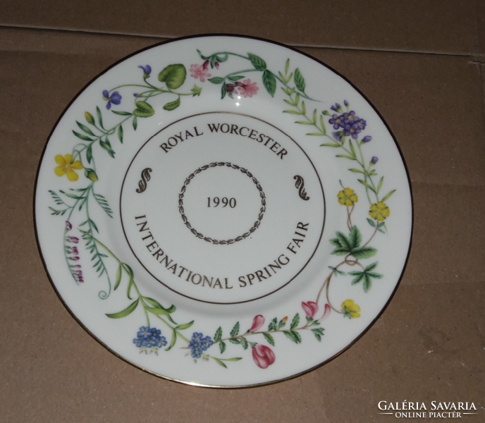Porcelain English decorative plate