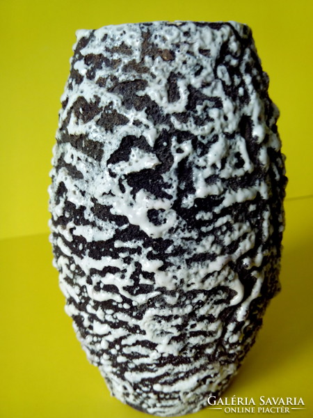 San marino dated fat lava in ceramic vase with female face