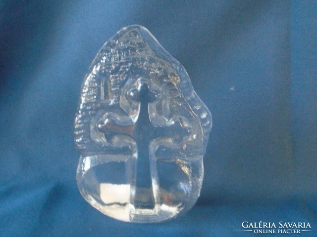 Lead crystal glass ornament depicting a Costa cross