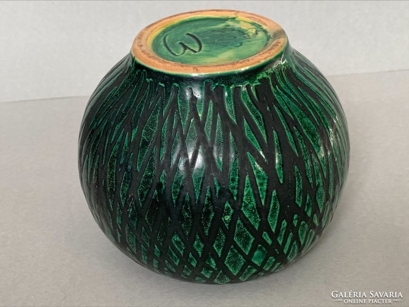Retro iparművészeti zöld kerámia kaspó/váza, jelzett