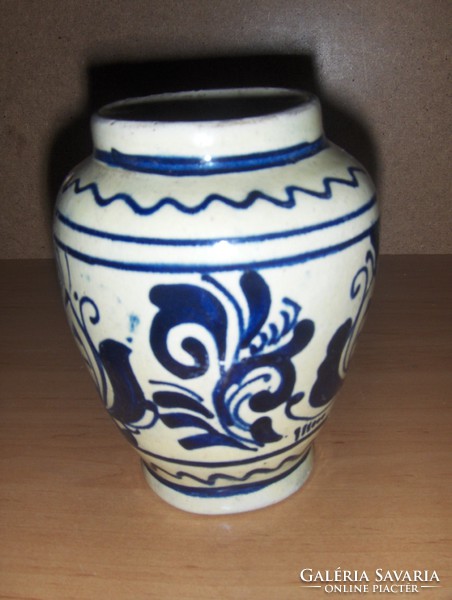 Jelzett korondi kerámia váza 13 cm magas (23/d)