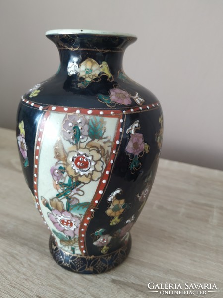 Porcelain vase for sale Beautiful hand-painted vase for sale